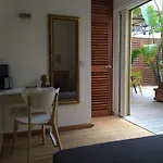 Un Patio A * Porquerolles