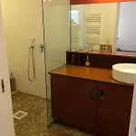 Un Patio A Apartment