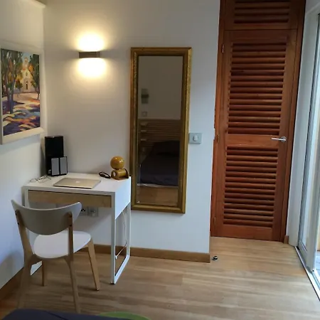 Apartment Un Patio A *