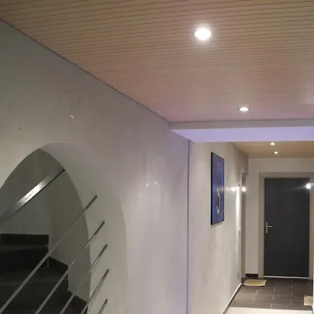 Un Patio A Apartment Porquerolles